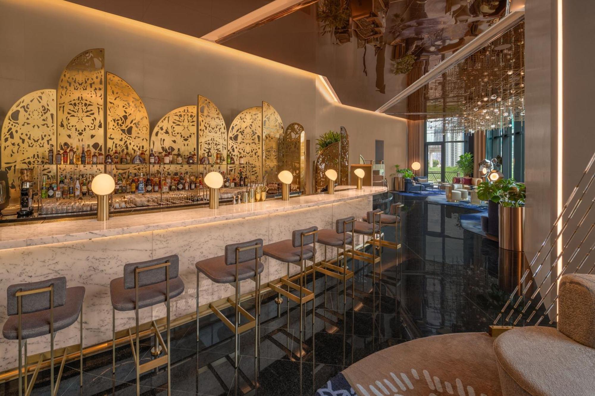 W Macau - Studio City Ngoại thất bức ảnh The bar at the 101 Sky Bar