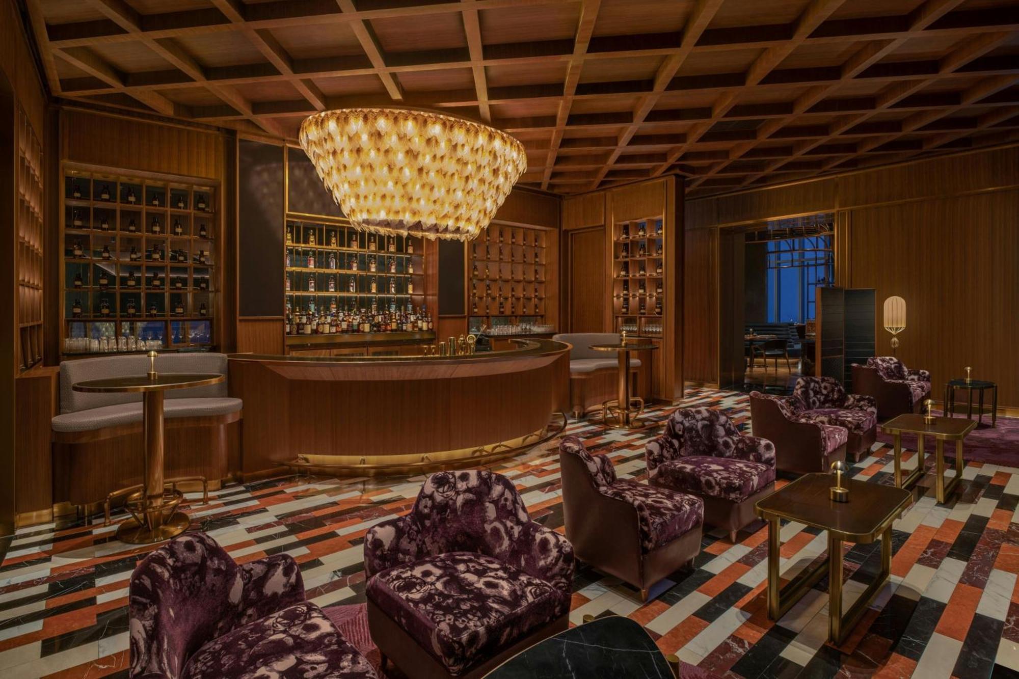 W Macau - Studio City Ngoại thất bức ảnh The bar at the 1930s-themed lounge at the MGM Grand