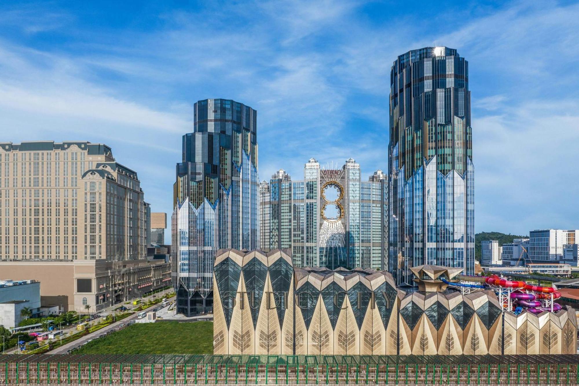 W Macau - Studio City Ngoại thất bức ảnh The New Century Grand Theatre
